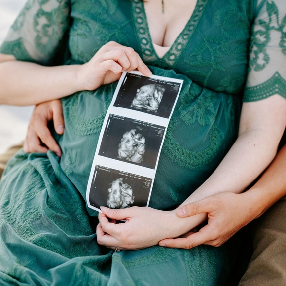 PinkBlush Maternity picture, baby shower dress. Emerald Green lace mesh overlay - Picture 2 of 5